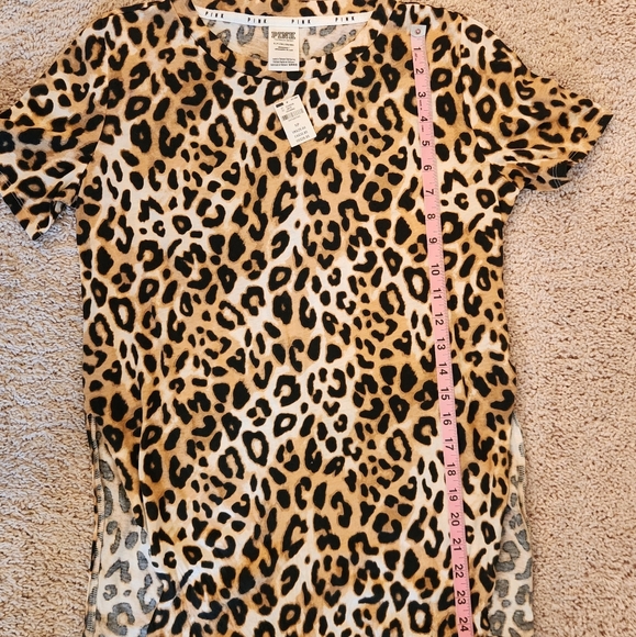 Victoria's Secret Pink Leopard Print T-Shirt Splits On The Side Size Small - Picture 8 of 9